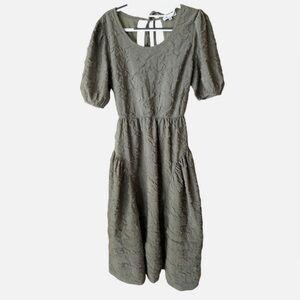 Moon River - Anthropologie - Sage Green Cottagecore Puff Sleeve Midi Dress - S
